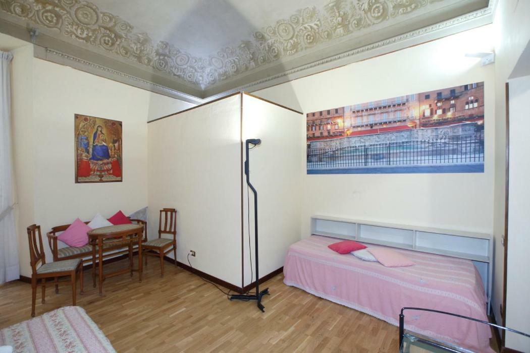 シエーナ Residenza D'Epoca Montanini Bed & Breakfast エクステリア 写真